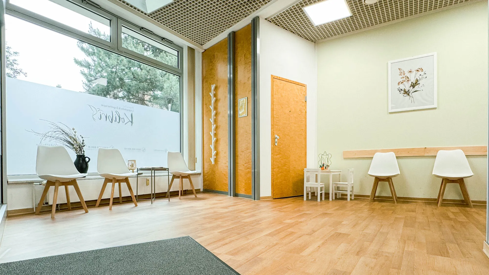 Empfangsbereich der Praxis Kolibri